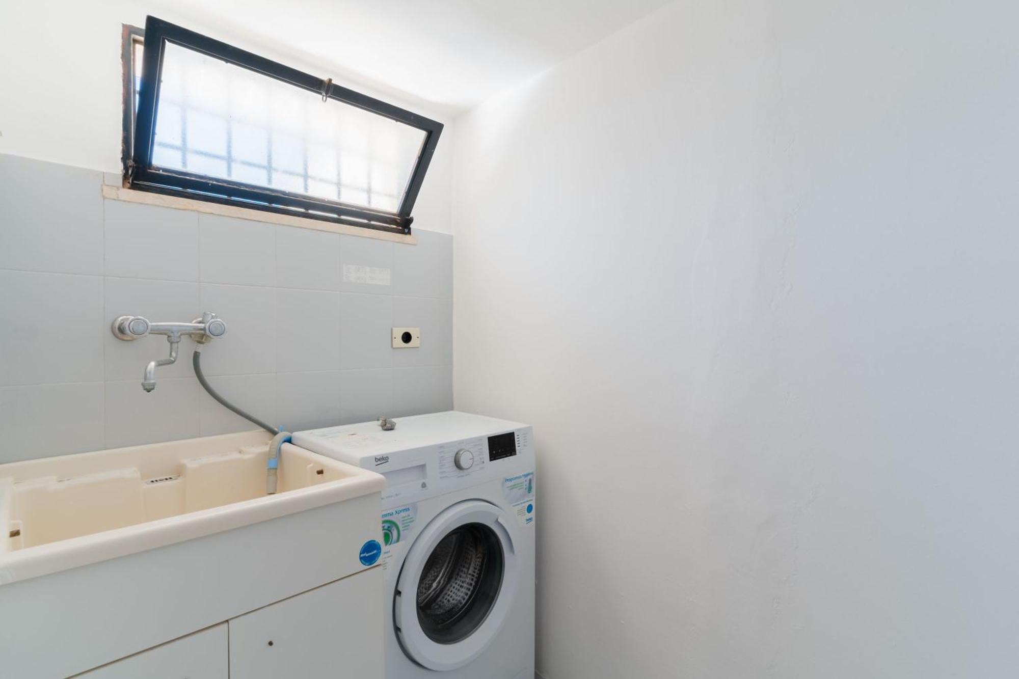 Intera Casa Ad Uso Esclusivo Con 3 Camere 2 Bagni Giardino Wifi Parcheggio Lavatrice Microonde Barbecue Macchina Caffe Tuglie Exterior foto