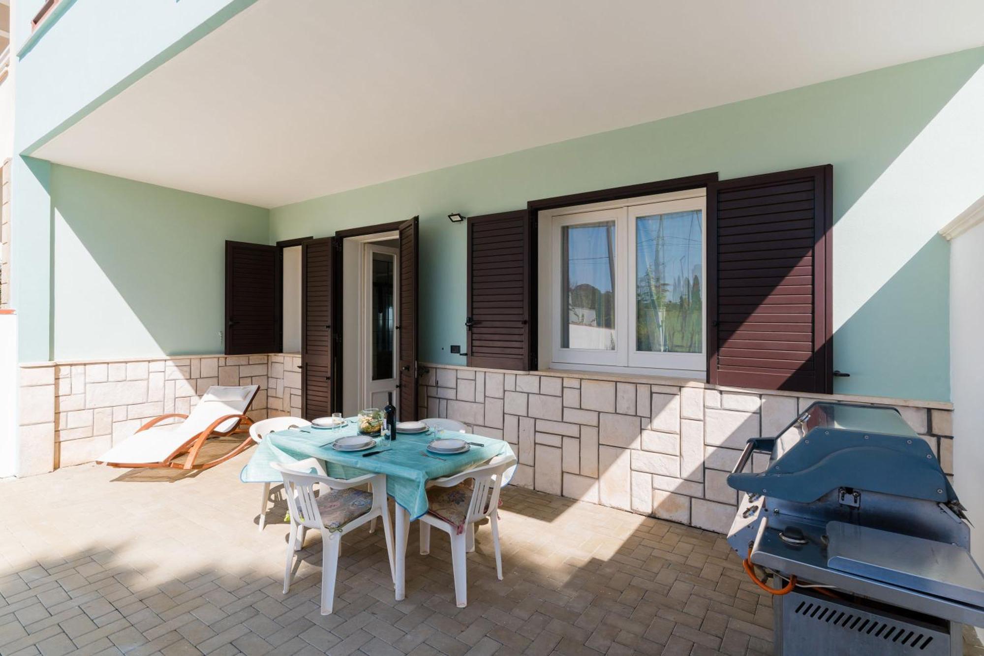 Intera Casa Ad Uso Esclusivo Con 3 Camere 2 Bagni Giardino Wifi Parcheggio Lavatrice Microonde Barbecue Macchina Caffe Tuglie Exterior foto